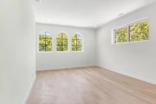 Photo #3: ML82012435 Listing 