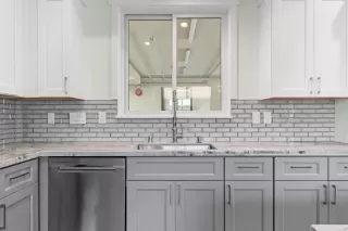 Photo #5: ML82012435 Listing 