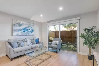 Photo #5: ML82012502 Listing