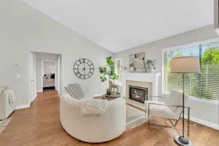 Photo #5: ML82012575 Listing 