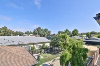 Photo #4: ML82012639 Listing 