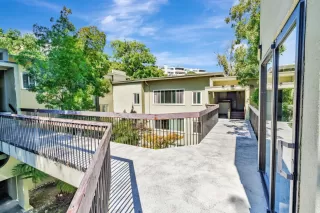 Photo #5: ML82012751 Listing 