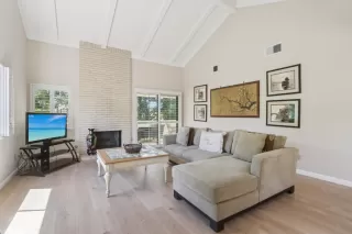 Photo #6: ML82012797 Listing 