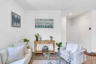 Photo #4: ML82012801 Listing 