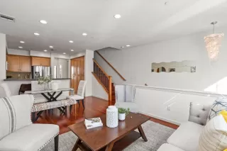 Photo #5: ML82012844 Listing 