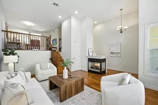 Photo #1: ML82012974 Listing 