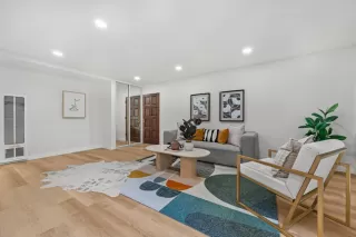 Photo #2: ML82013108 Listing 