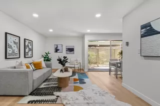 Photo #4: ML82013108 Listing 