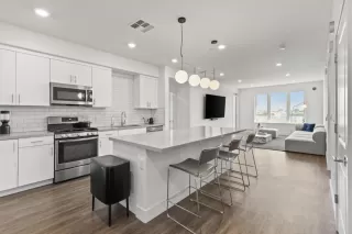 Photo #1: ML82013140 Listing 