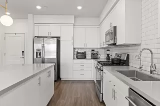 Photo #4: ML82013140 Listing 