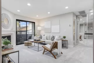 Photo #1: ML82013143 Listing 