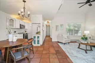 Photo #5: ML82013183 Listing