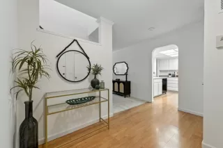 Photo #2: ML82013192 Listing