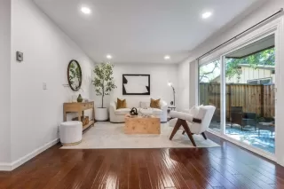 Photo #4: ML82013295 Listing 