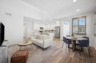 Photo #2: ML82013305 Listing