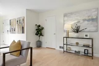 Photo #5: ML82013321 Listing 