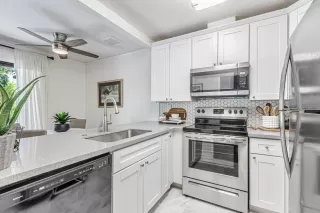 Photo #3: ML82013327 Listing