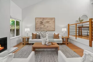 Photo #4: ML82013369 Listing