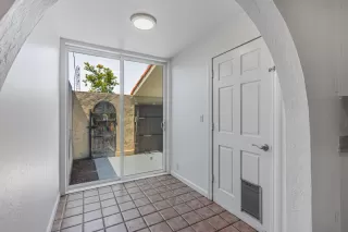 Photo #6: ML82013413 Listing 