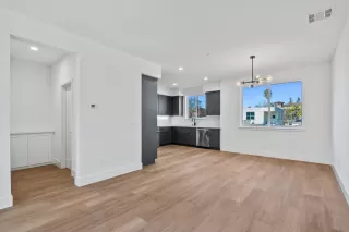 Photo #6: ML82013448 Listing 