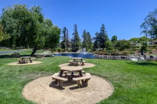 Photo #6: ML82013509 Listing 