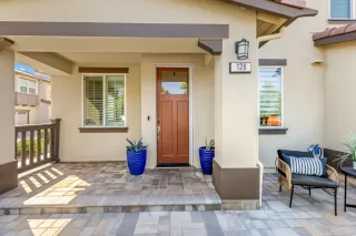 Photo #5: ML82013607 Listing 