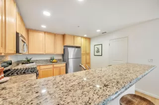 Photo #4: ML82013644 Listing 