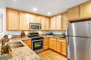 Photo #5: ML82013644 Listing 