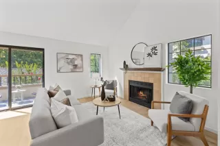 Photo #5: ML82013679 Listing 