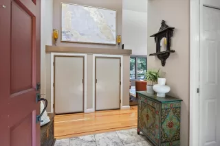 Photo #4: ML82013694 Listing 