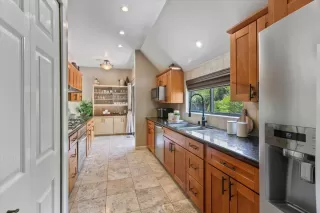 Photo #5: ML82013694 Listing 