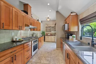 Photo #6: ML82013694 Listing 