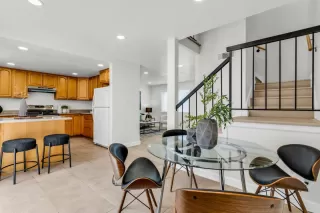 Photo #2: ML82013706 Listing 