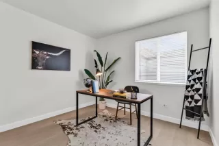 Photo #4: ML82013706 Listing 