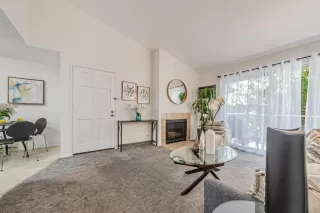 Photo #4: ML82013731 Listing 