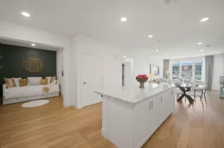 Photo #5: ML82013791 Listing 