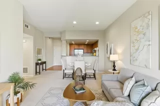 Photo #5: ML82013817 Listing