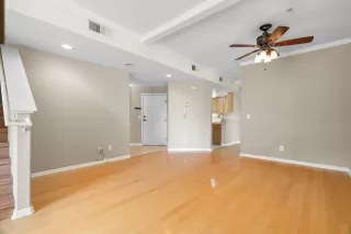 Photo #4: ML82013929 Listing