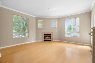 Photo #5: ML82013929 Listing