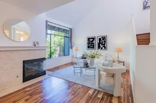 Photo #4: ML82013934 Listing 