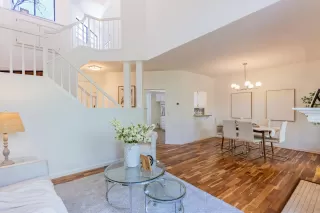 Photo #5: ML82013934 Listing 