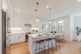 Photo #5: ML82013939 Listing 