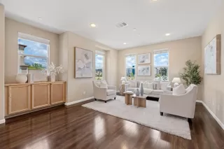 Photo #3: ML82013954 Listing 