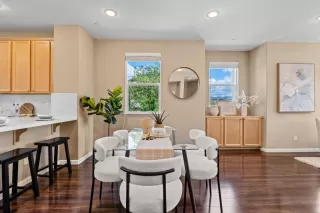 Photo #4: ML82013954 Listing 