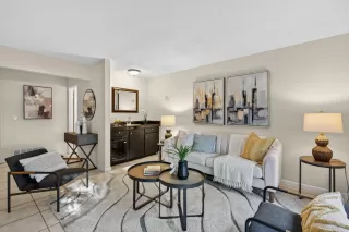 Photo #5: ML82013974 Listing 