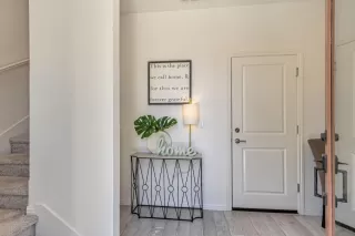 Photo #3: ML82014081 Listing 