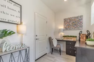 Photo #4: ML82014081 Listing 