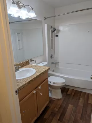 Photo #6: ML82014154 Listing 