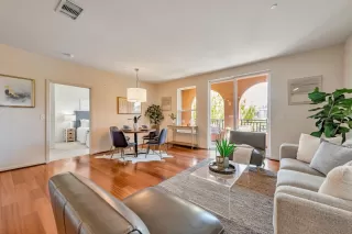 Photo #6: ML82014174 Listing