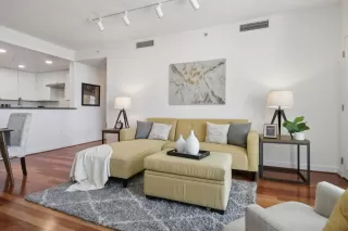 Photo #4: ML82014187 Listing 